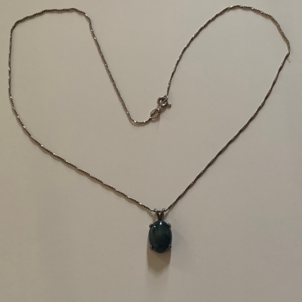 Chic sterling Silver chain  with Black Pendant